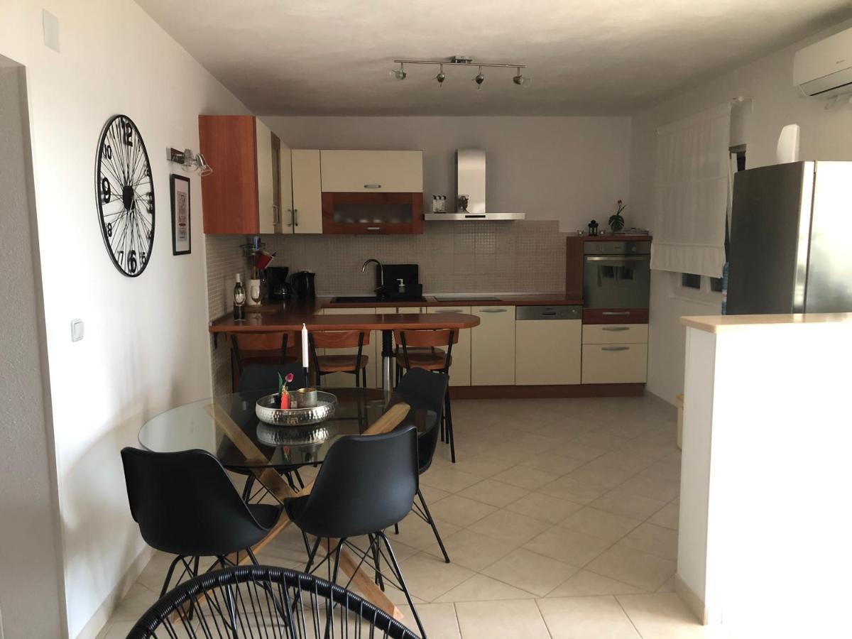 Holiday Home - Apartment Carmen Sevid Exterior foto
