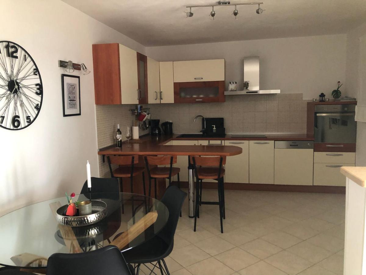 Holiday Home - Apartment Carmen Sevid Exterior foto